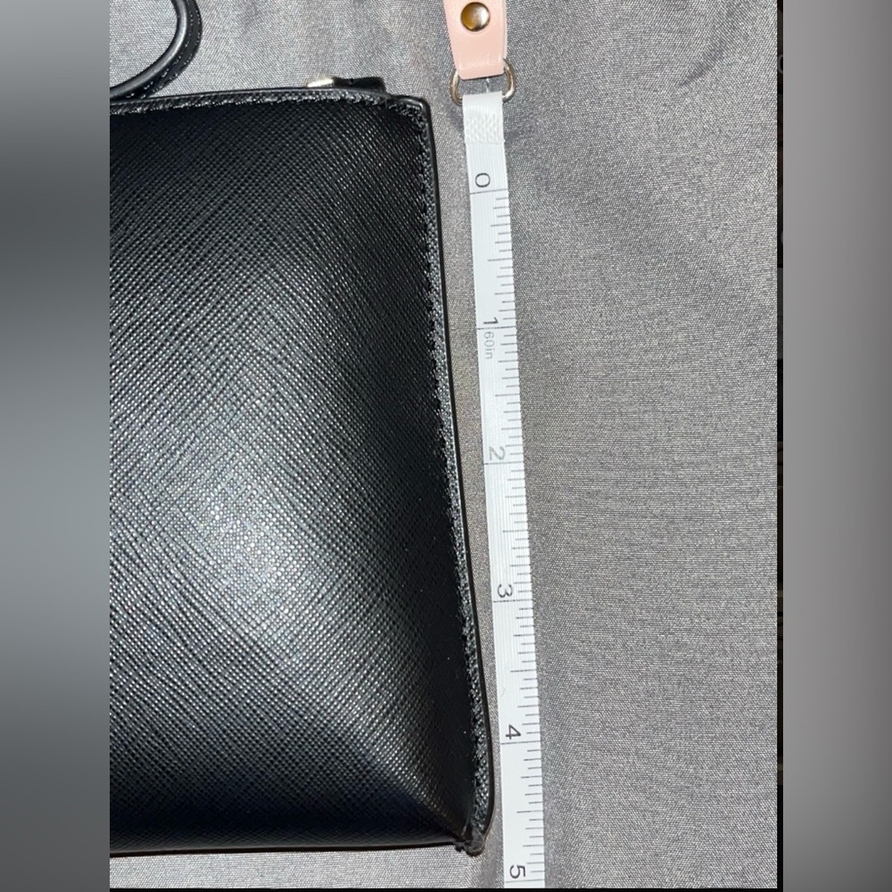 BNWT Calvin Klein Black Clutch Zip Wristlet - Picture 7 of 7